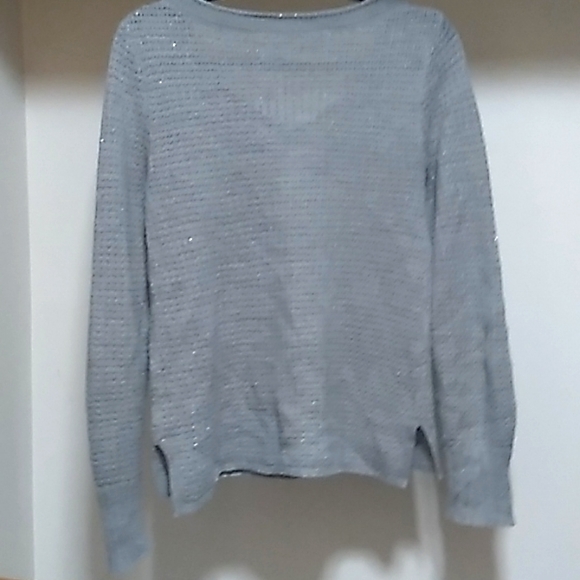 Women's gray sweater. - Picture 3 of 4
